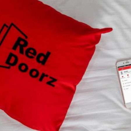 Reddoorz Plus @ Tendean จาการ์ตา ภายนอก รูปภาพ