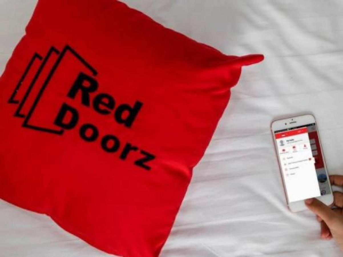 Reddoorz Plus @ Tendean จาการ์ตา ภายนอก รูปภาพ